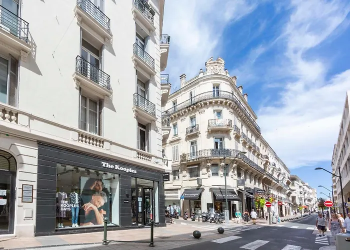Cosy Apartment 27 M2 In Rue D\'Antibes And Croisette